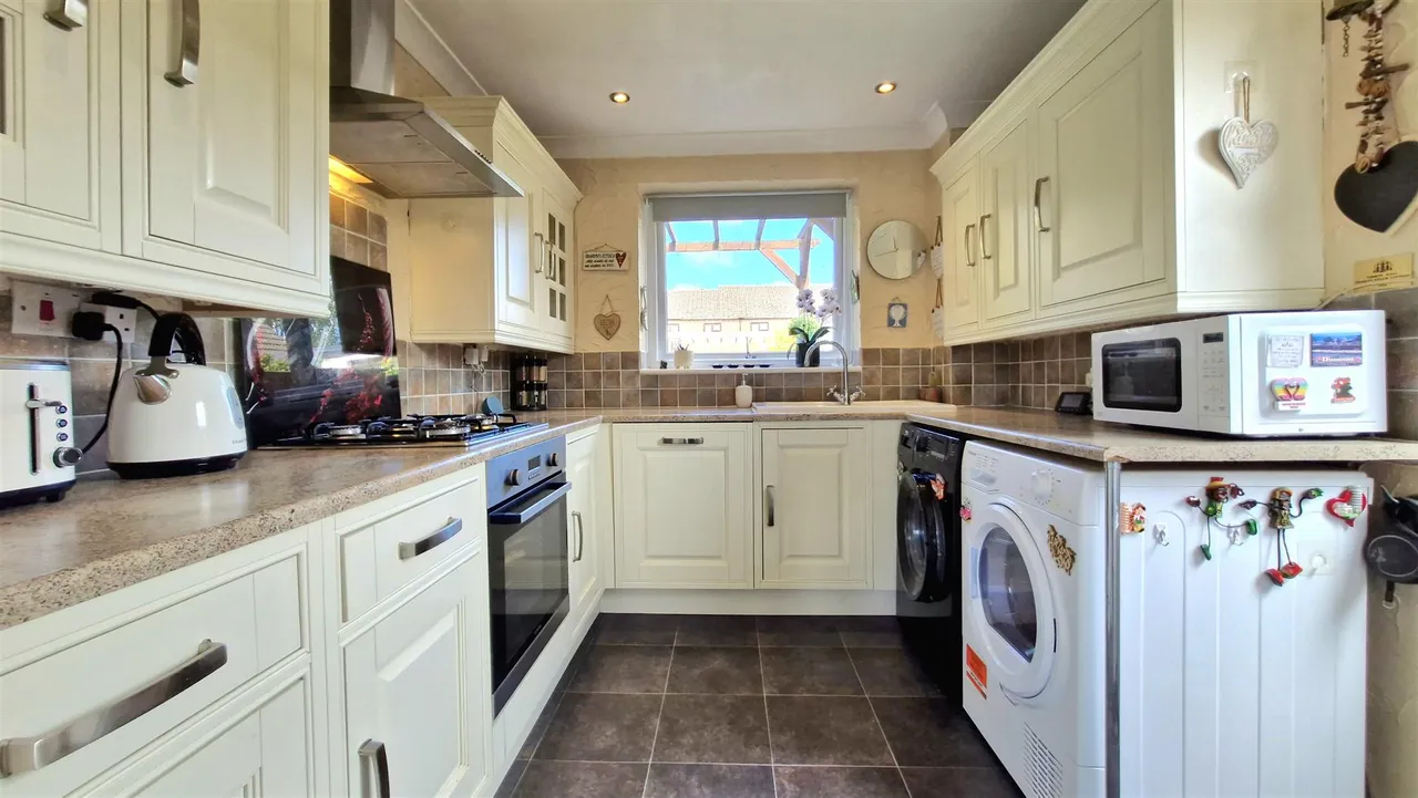 Beech Close, MARKET DEEPING, photo 6
