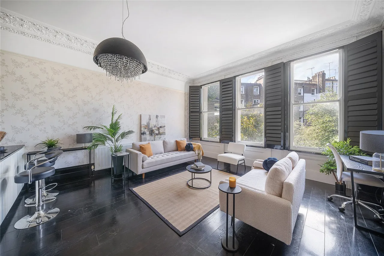2 bed flat for sale — Warwick Road, Earl's Court, SW5