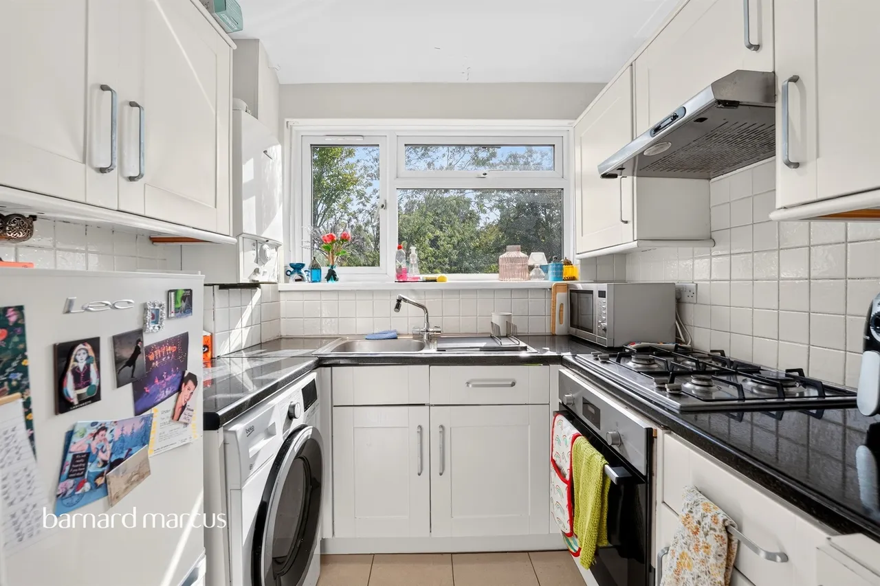 Windsor Avenue, London, SW19, photo 9