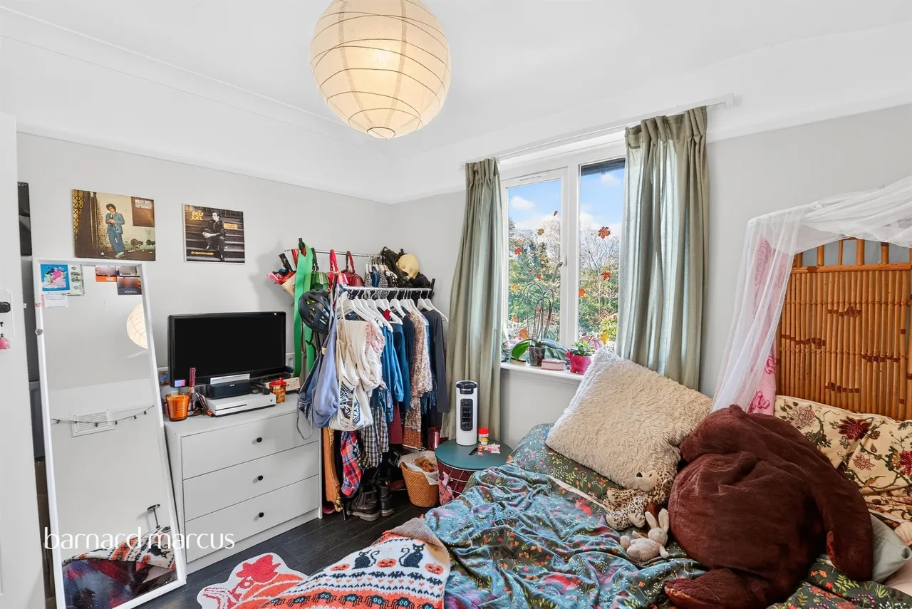 Windsor Avenue, London, SW19, photo 15