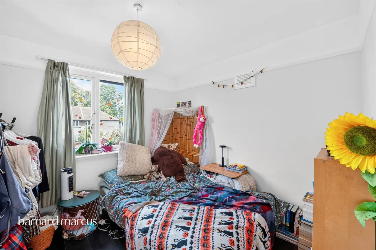 Windsor Avenue, London, SW19, photo 16