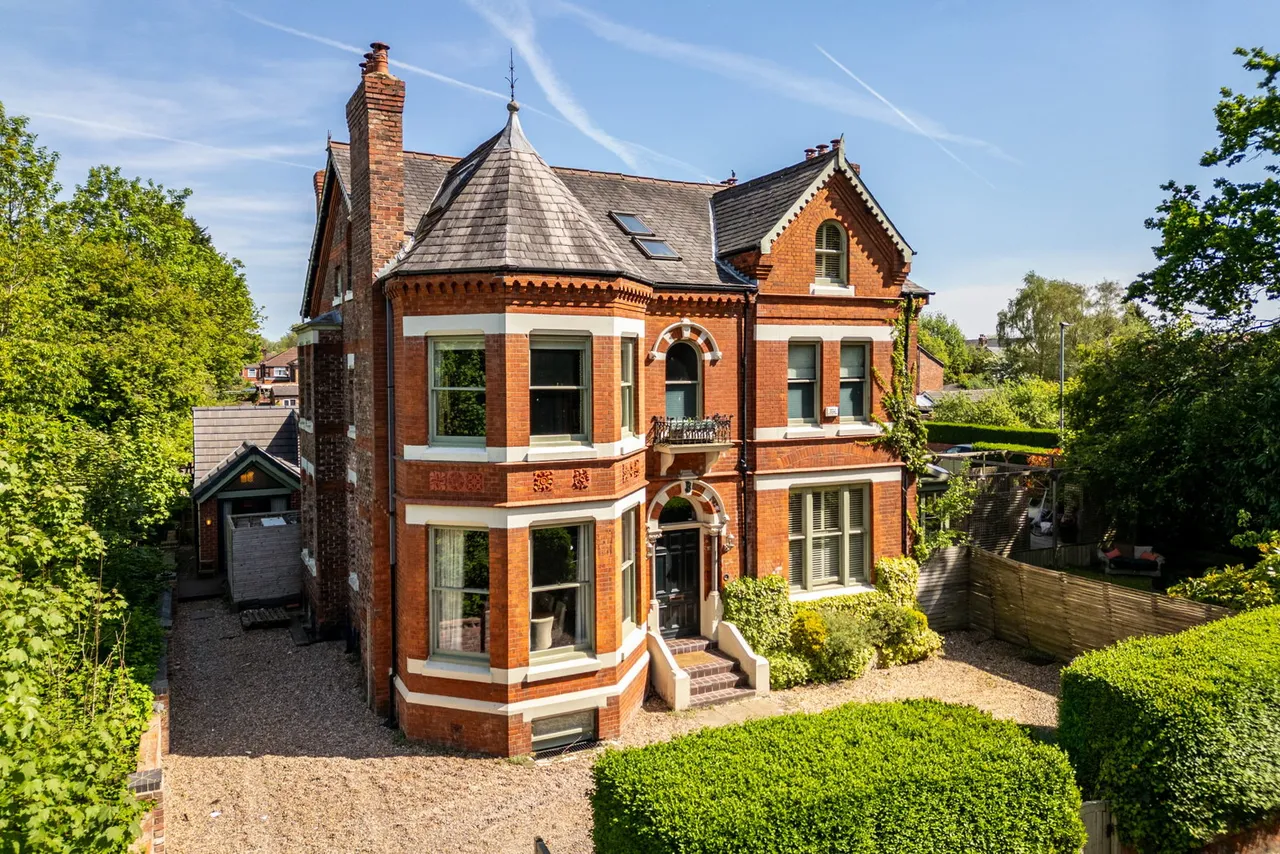 8 bed house for sale, Alexandra Road South, Manchester, M16