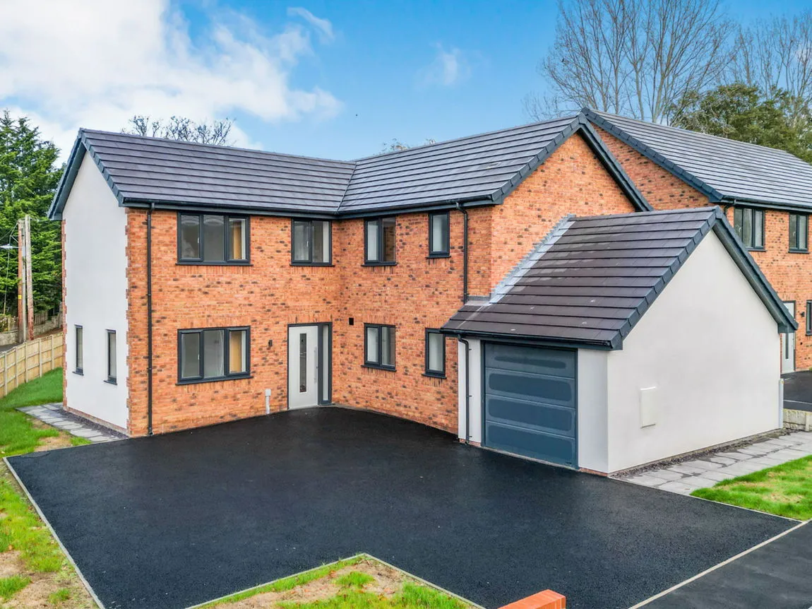 4 bed house for sale — Maes Erw Isaf, Llandyrnog, Llandyrnog, Denbighshire, LL16 4BF