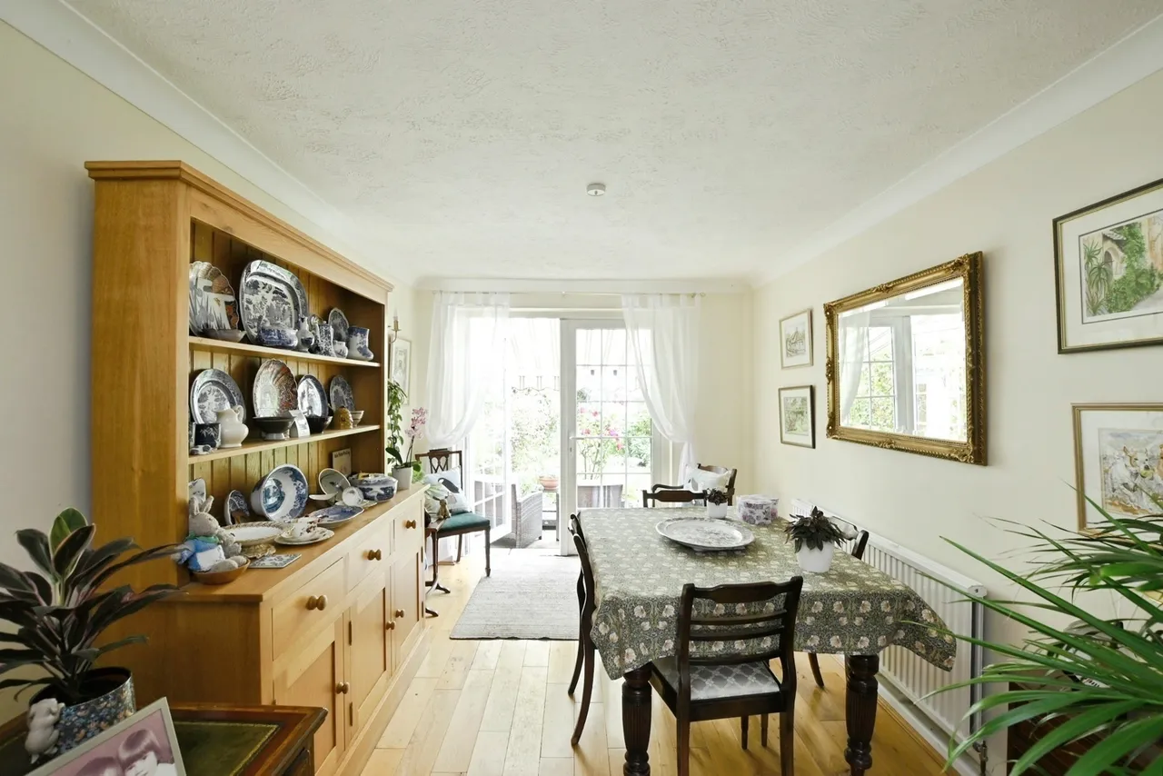 Poplar Way, Midhurst, GU29, photo 3