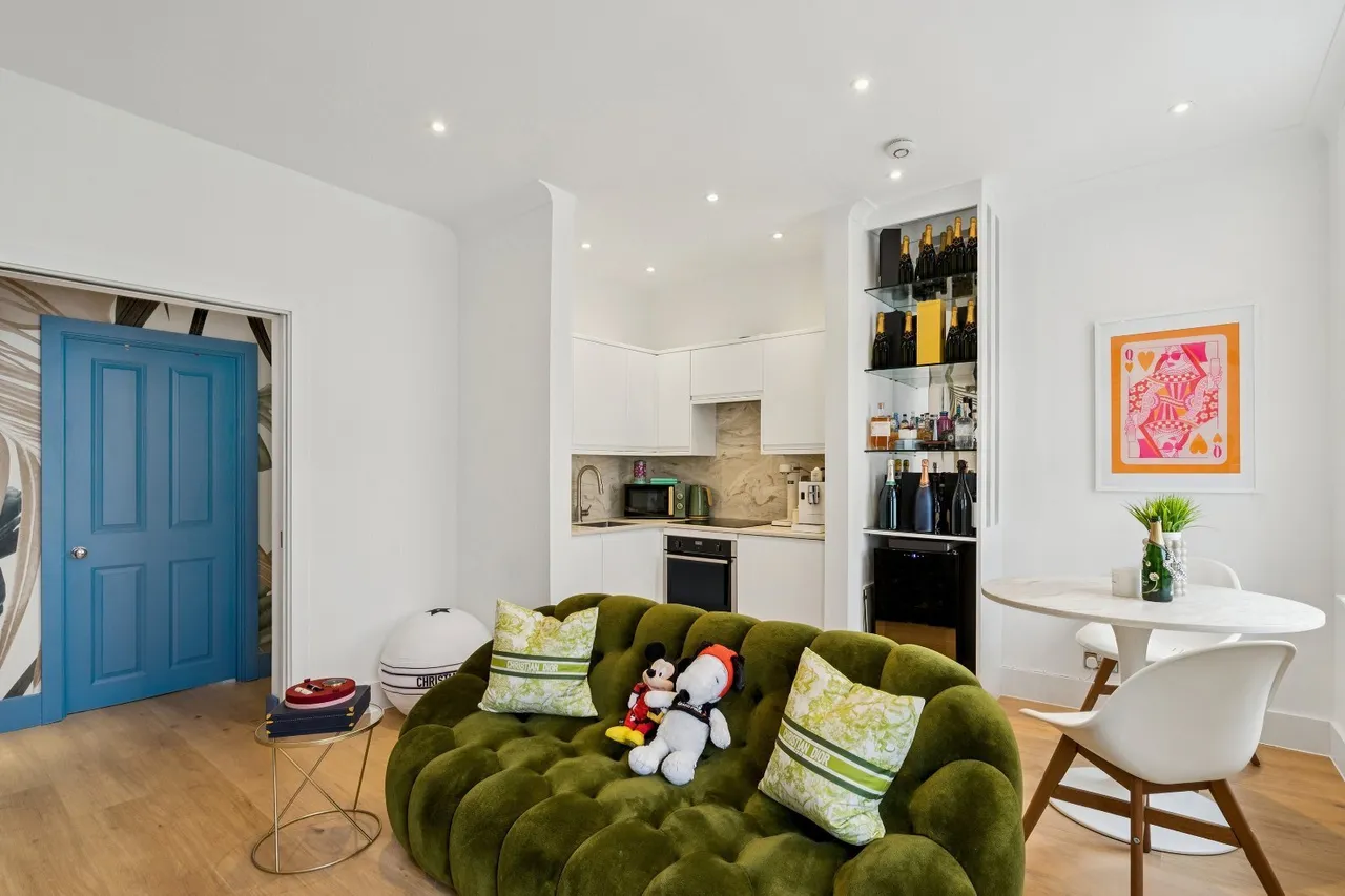 Sutherland Street, London, SW1V, photo 7