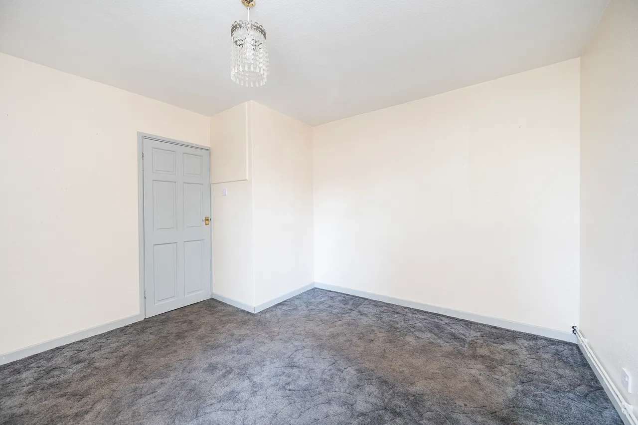 60 Morland Estate, Richmond Road, London, photo 8