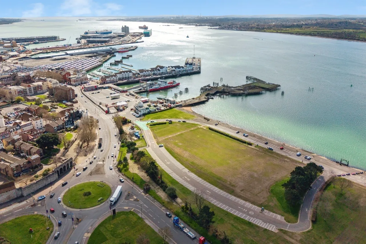 Back Of The Walls, Southampton, photo 9