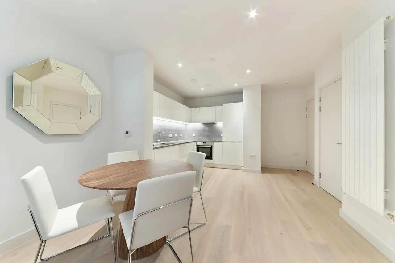 Liner House, Royal Wharf, E16, photo 2