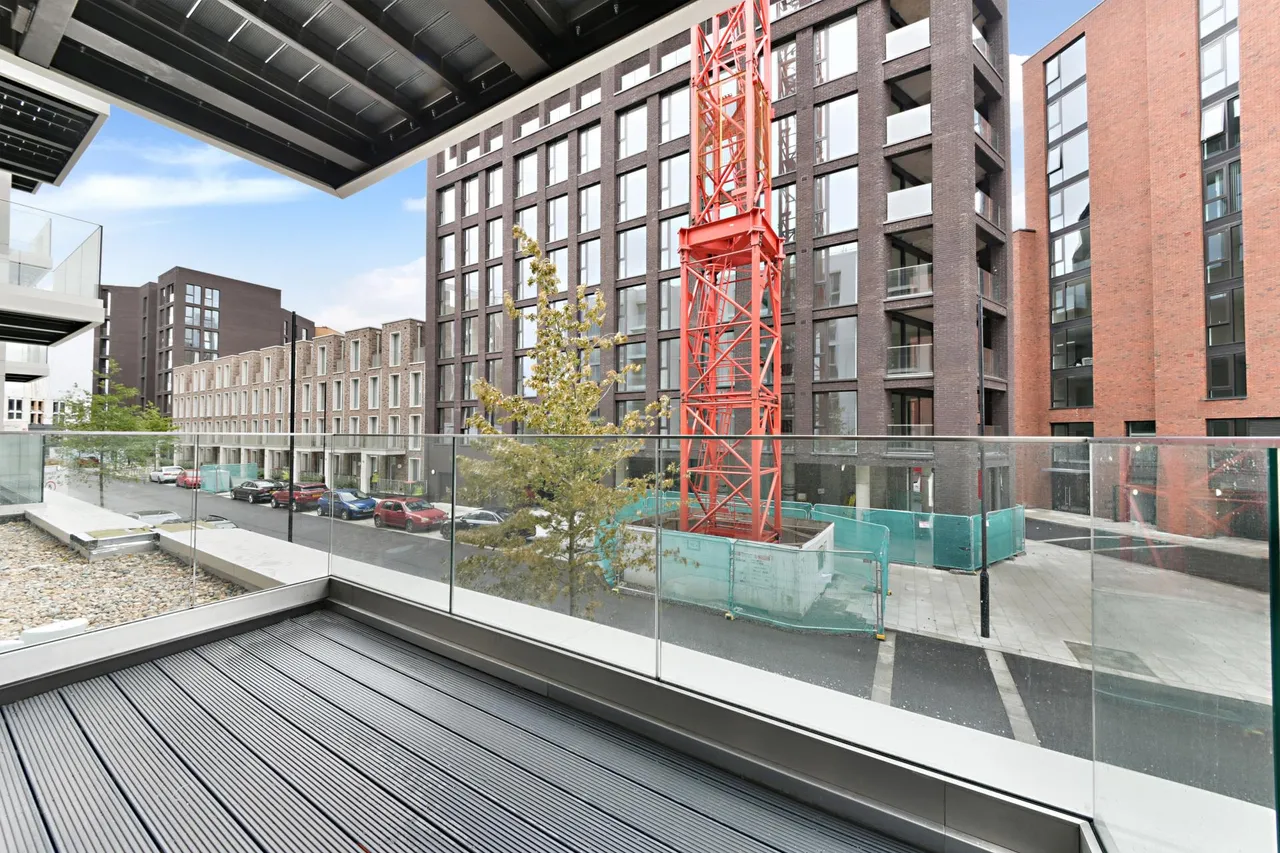 Liner House, Royal Wharf, E16, photo 10