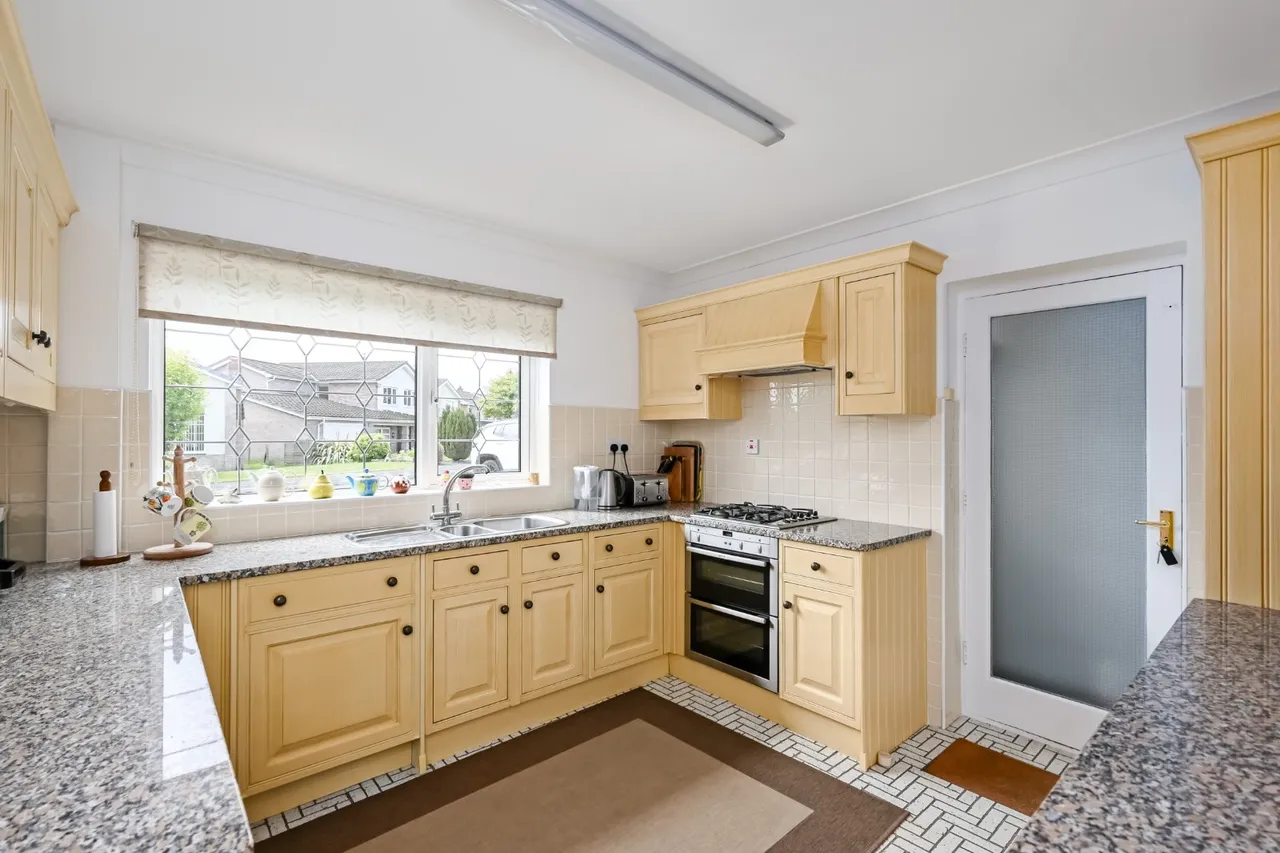 St. Nicholas Crescent, Copmanthorpe, YO23, photo 8