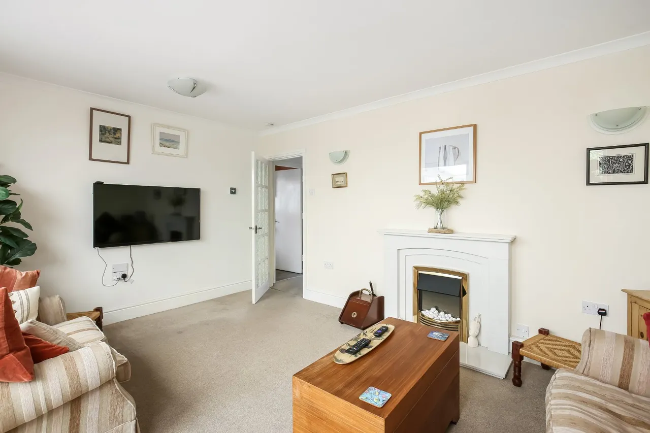 Balmoral Road, Salisbury, Wiltshire, SP1 3PZ, photo 6
