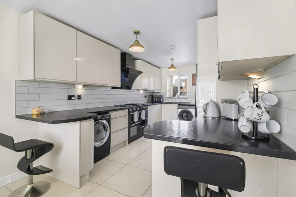 Huxterwell Drive, Doncaster, DN4, photo 3