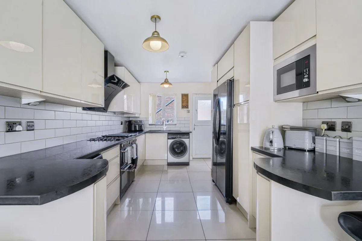 Huxterwell Drive, Doncaster, DN4, photo 4