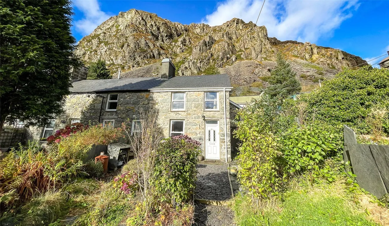 2 bed house for sale, Geufron Terrace, Blaenau Ffestiniog