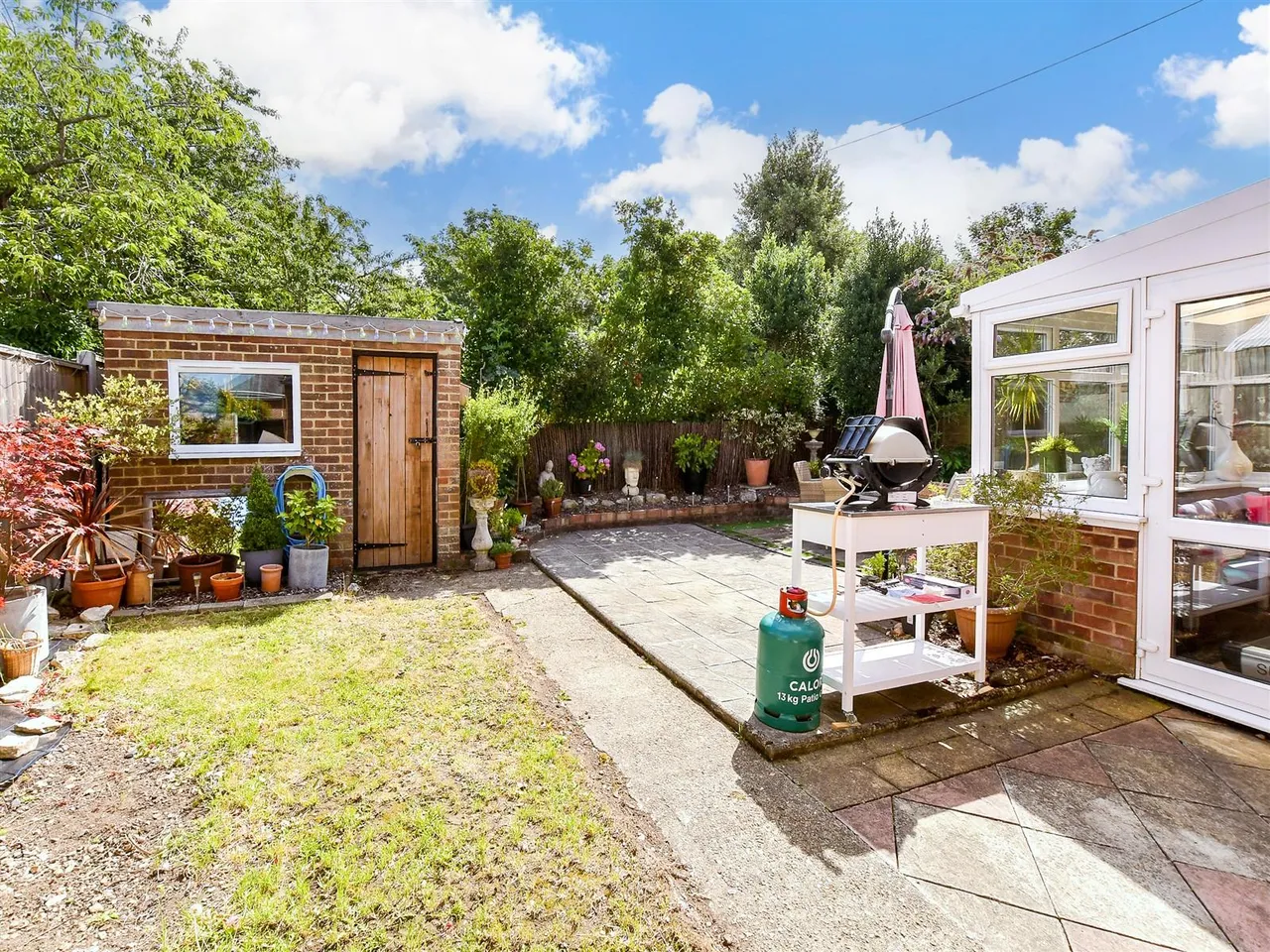 Cowes, PO31, photo 13