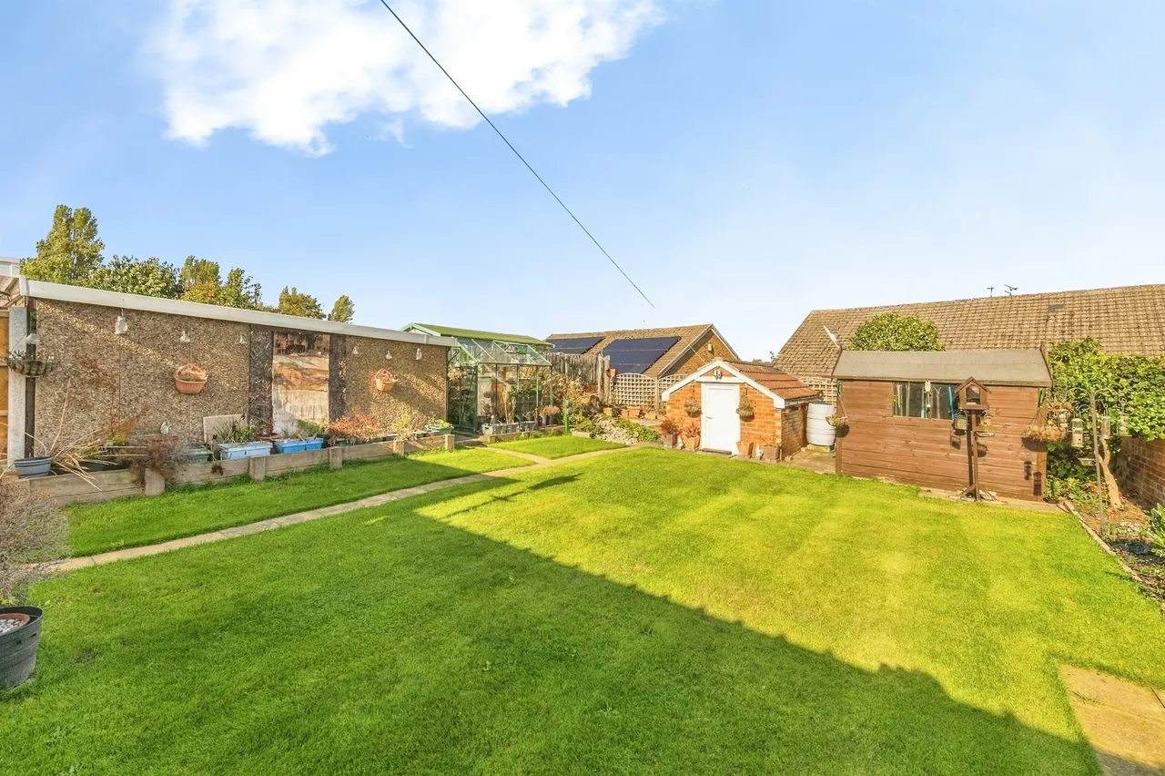 Broadowler Lane, Ossett, WF5, photo 13