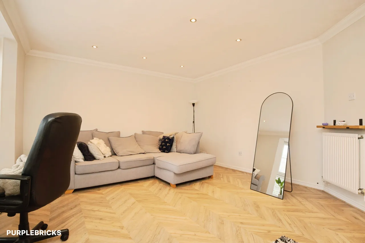 Halliard Court, Cardiff, CF10, photo 4