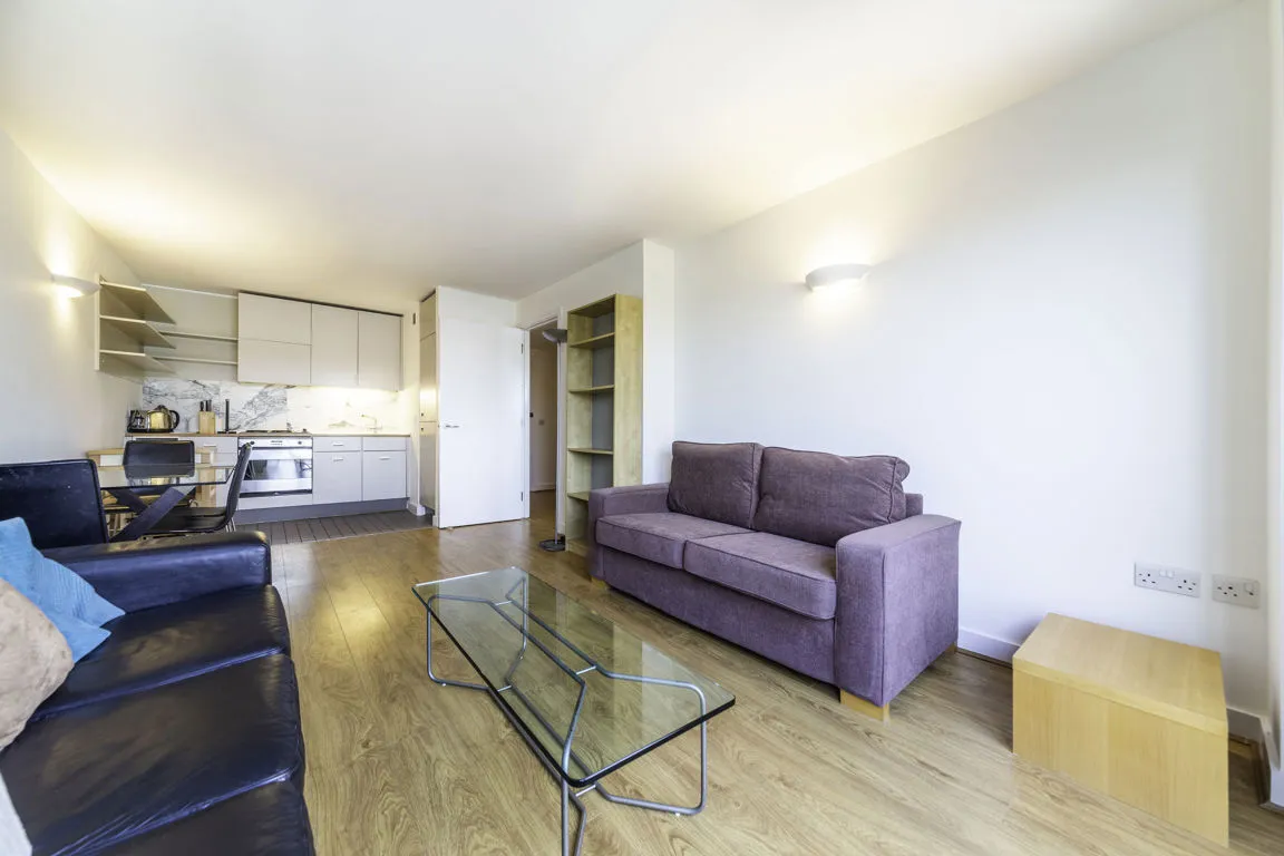 2 bed flat to rent — Dakota Building, London
