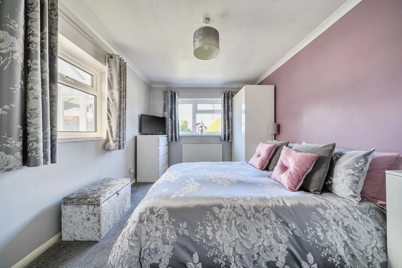 The Street, Hawkinge, CT18, photo 13