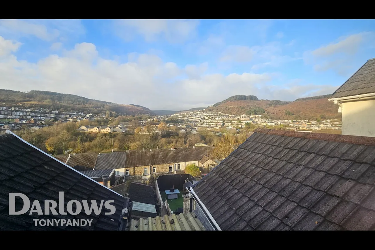 Ynyscynon Road, Trealaw, CF40, photo 9