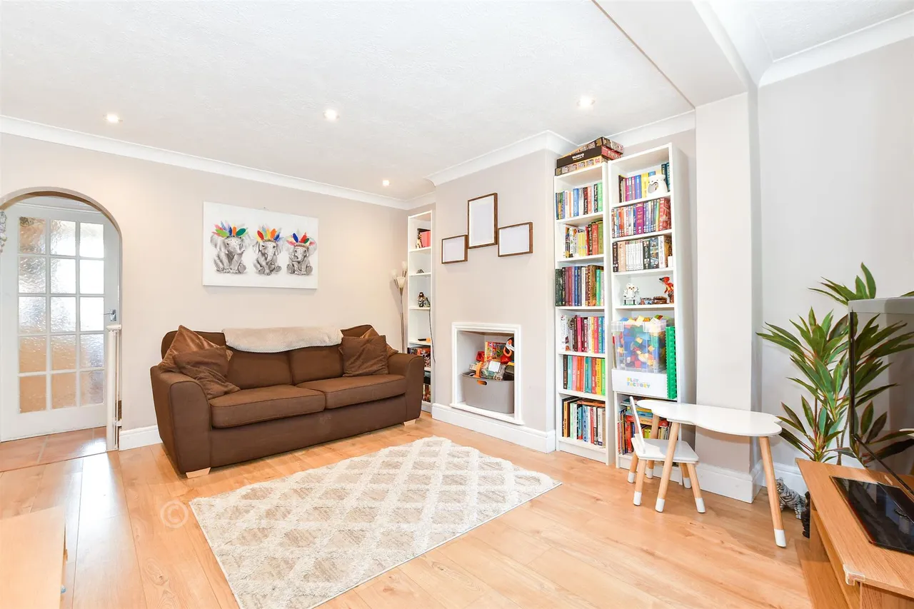 Bell Lane, Ditton, ME20, photo 3