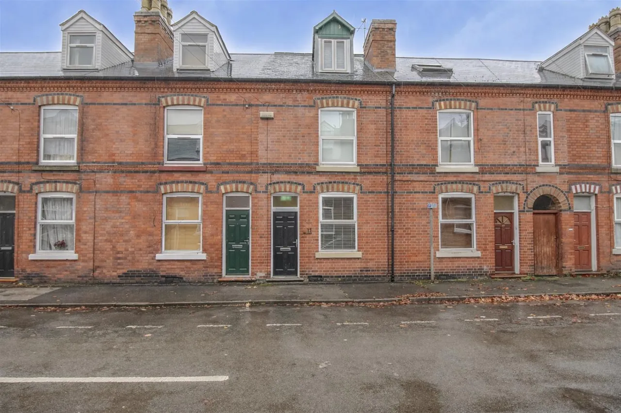 5 bed property for sale, Wilkinson Avenue, Beeston, NG9