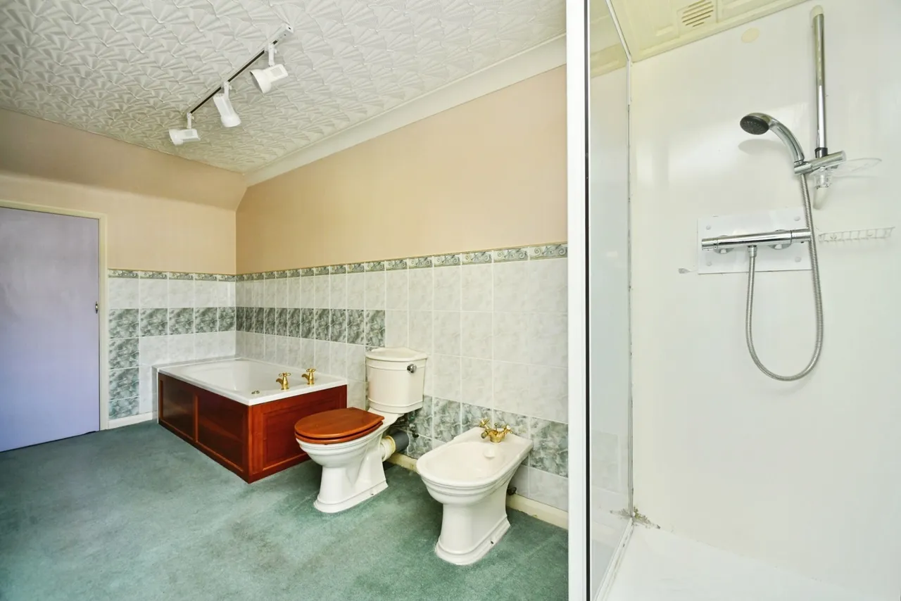 Saltdean Vale, Saltdean, BN2, photo 22