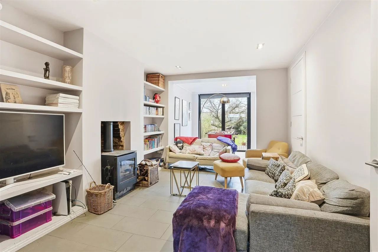 St. Clair Drive, Worcester Park, KT4 8UG, photo 7