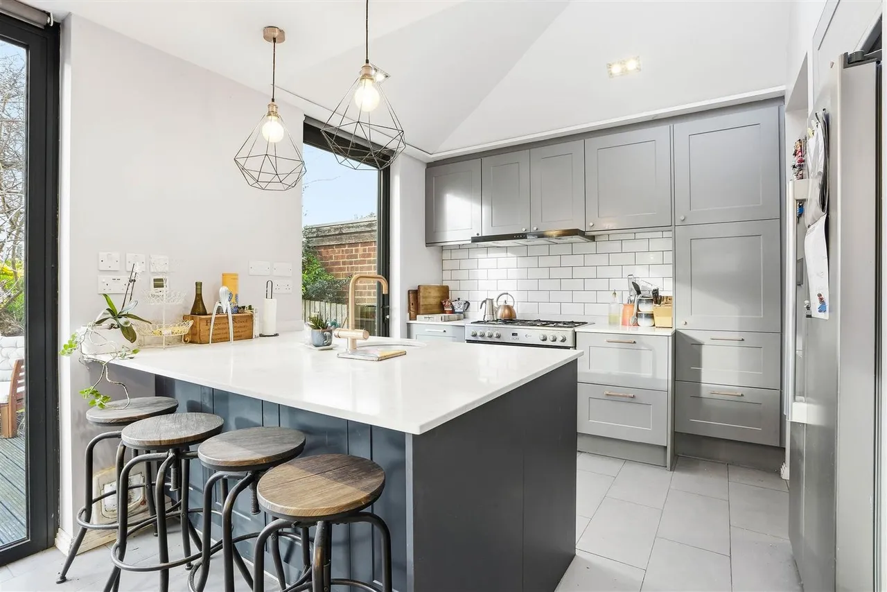 St. Clair Drive, Worcester Park, KT4 8UG, photo 12