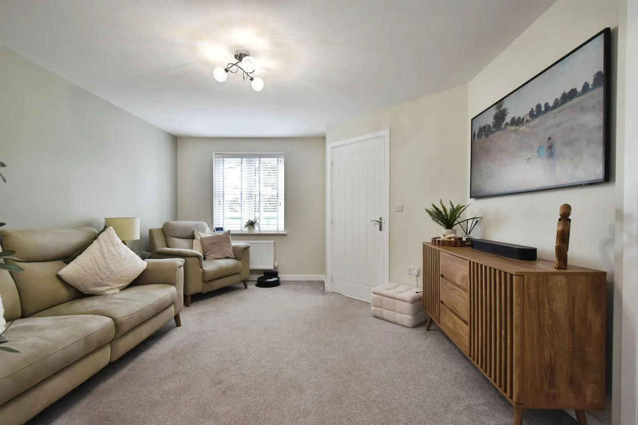 Carn Y Cefn Ebbw Vale, NP23, photo 3