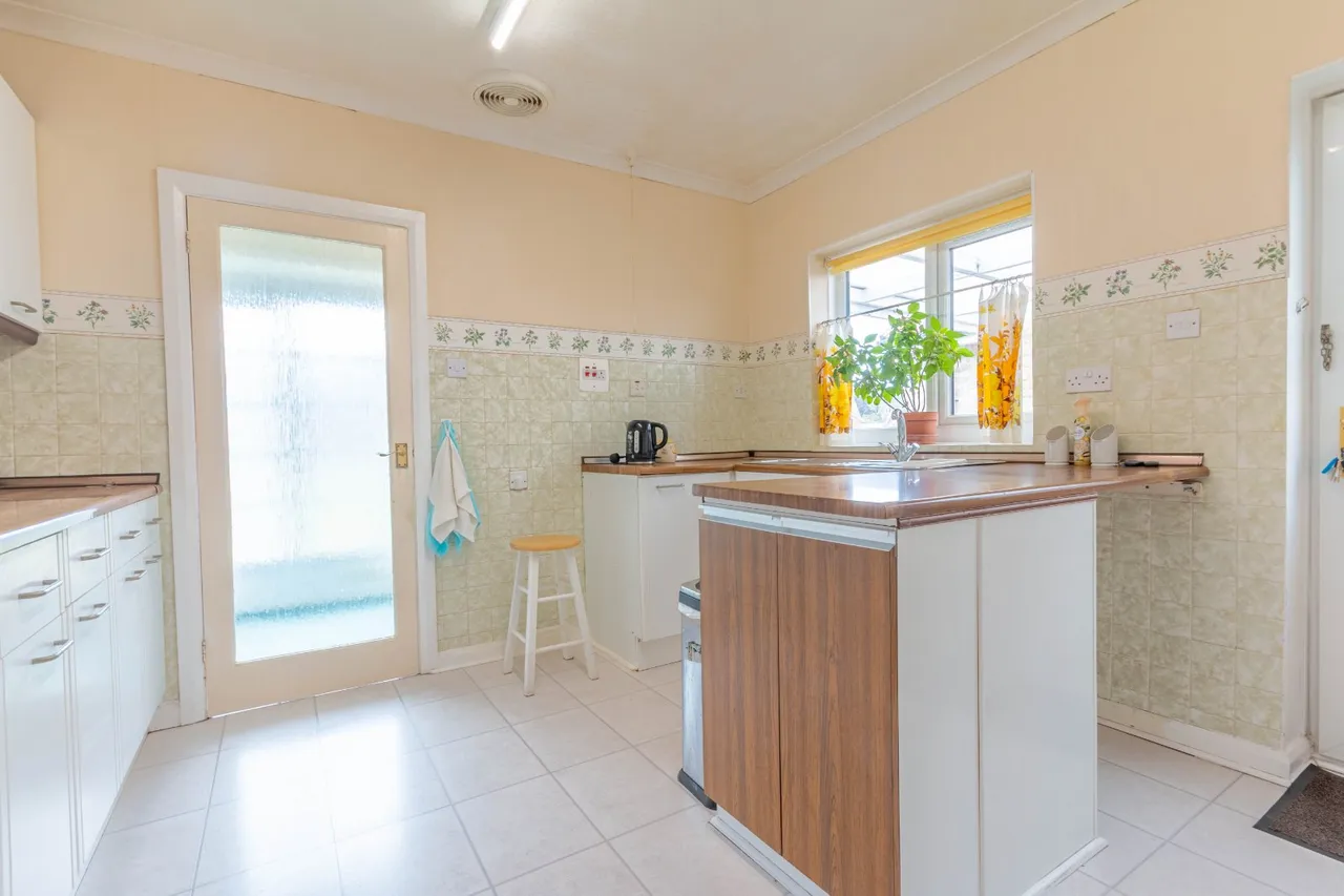 Hawksworth Drive, Menston, LS29, photo 5