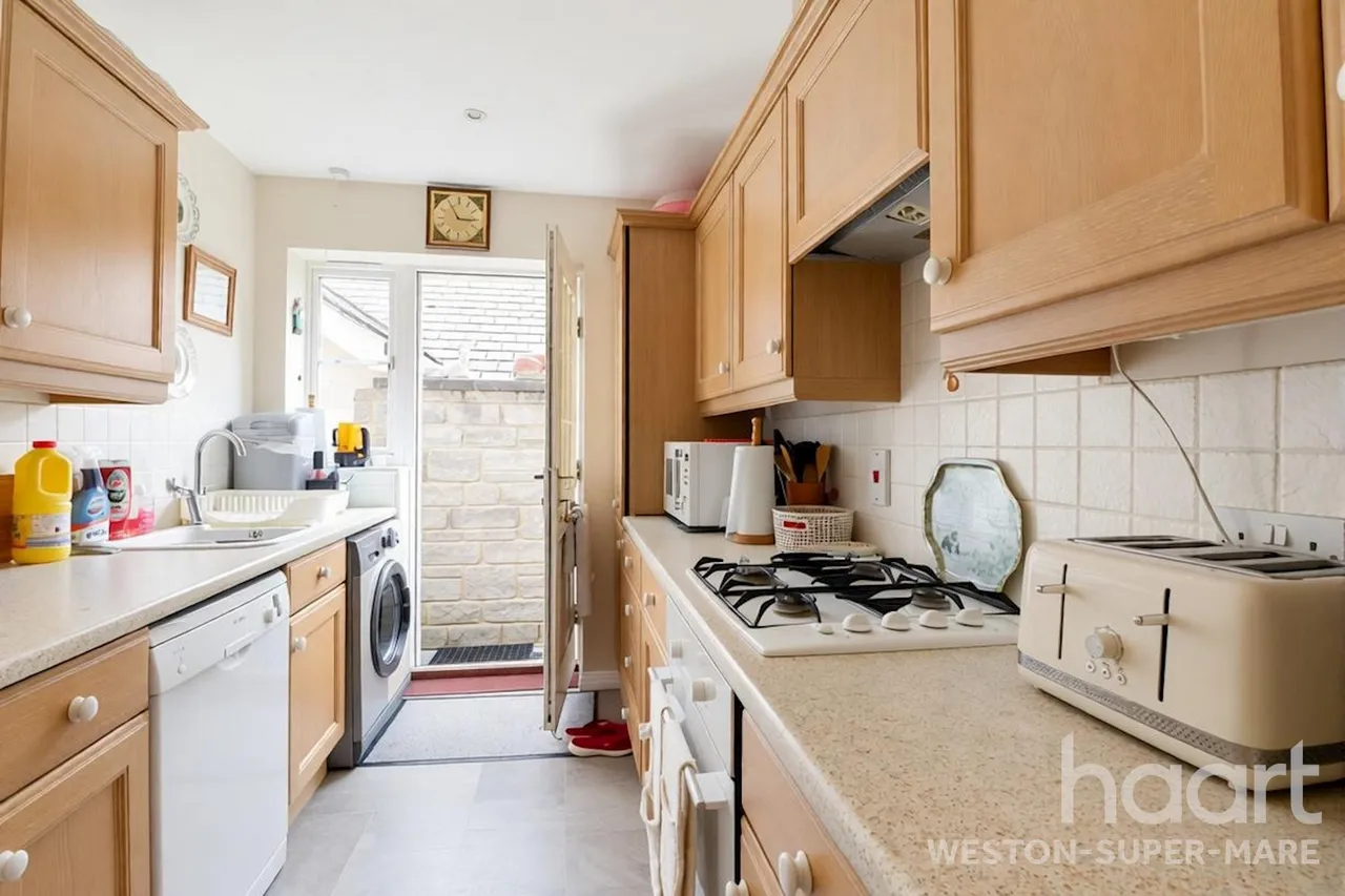 Myrtle Tree Crescent, Weston-Super-Mare, BS22, photo 6