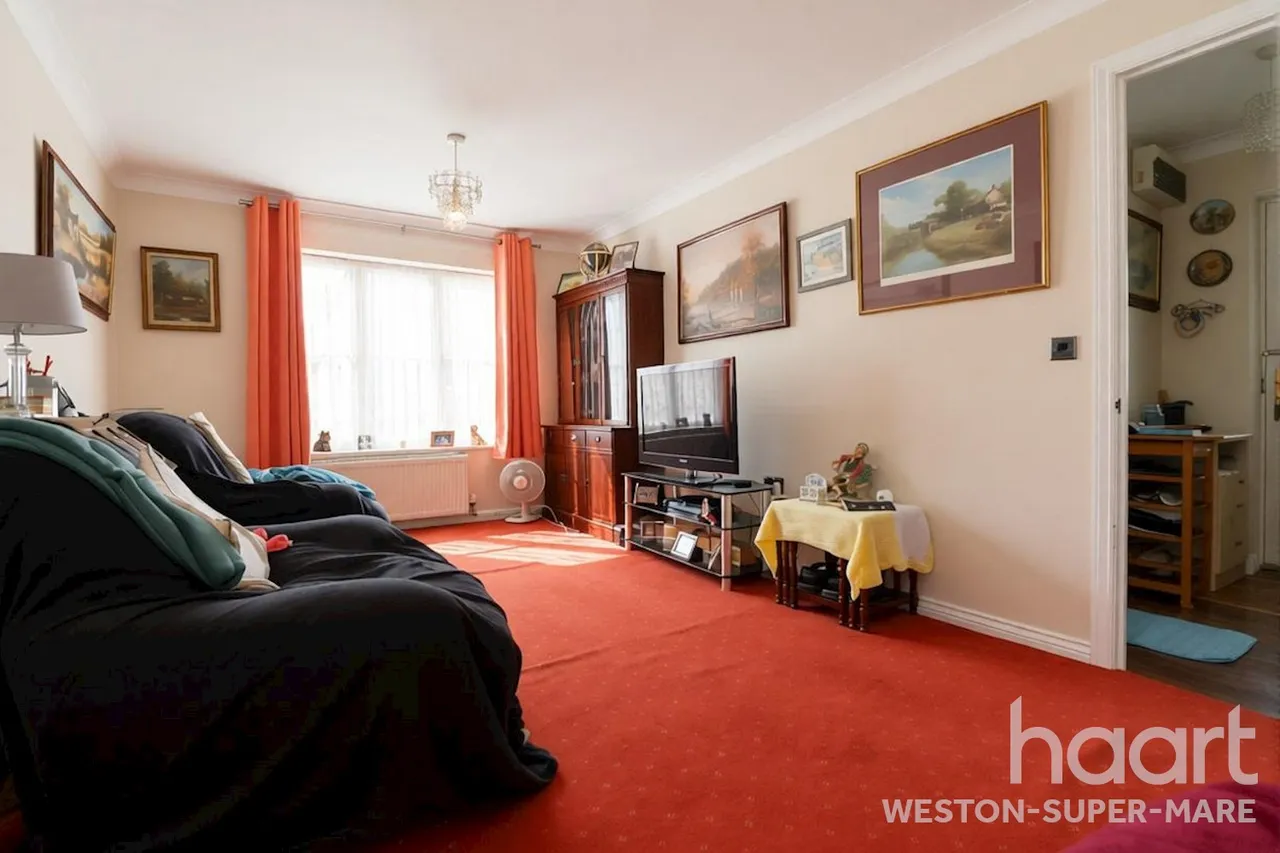 Myrtle Tree Crescent, Weston-Super-Mare, BS22, photo 4
