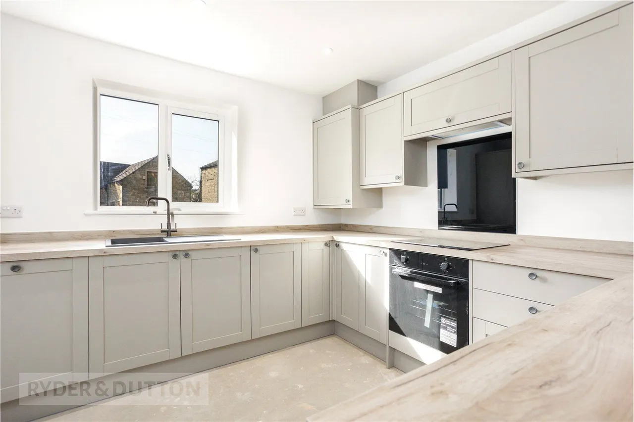 Stockport Road, Mossley, OL5, photo 8