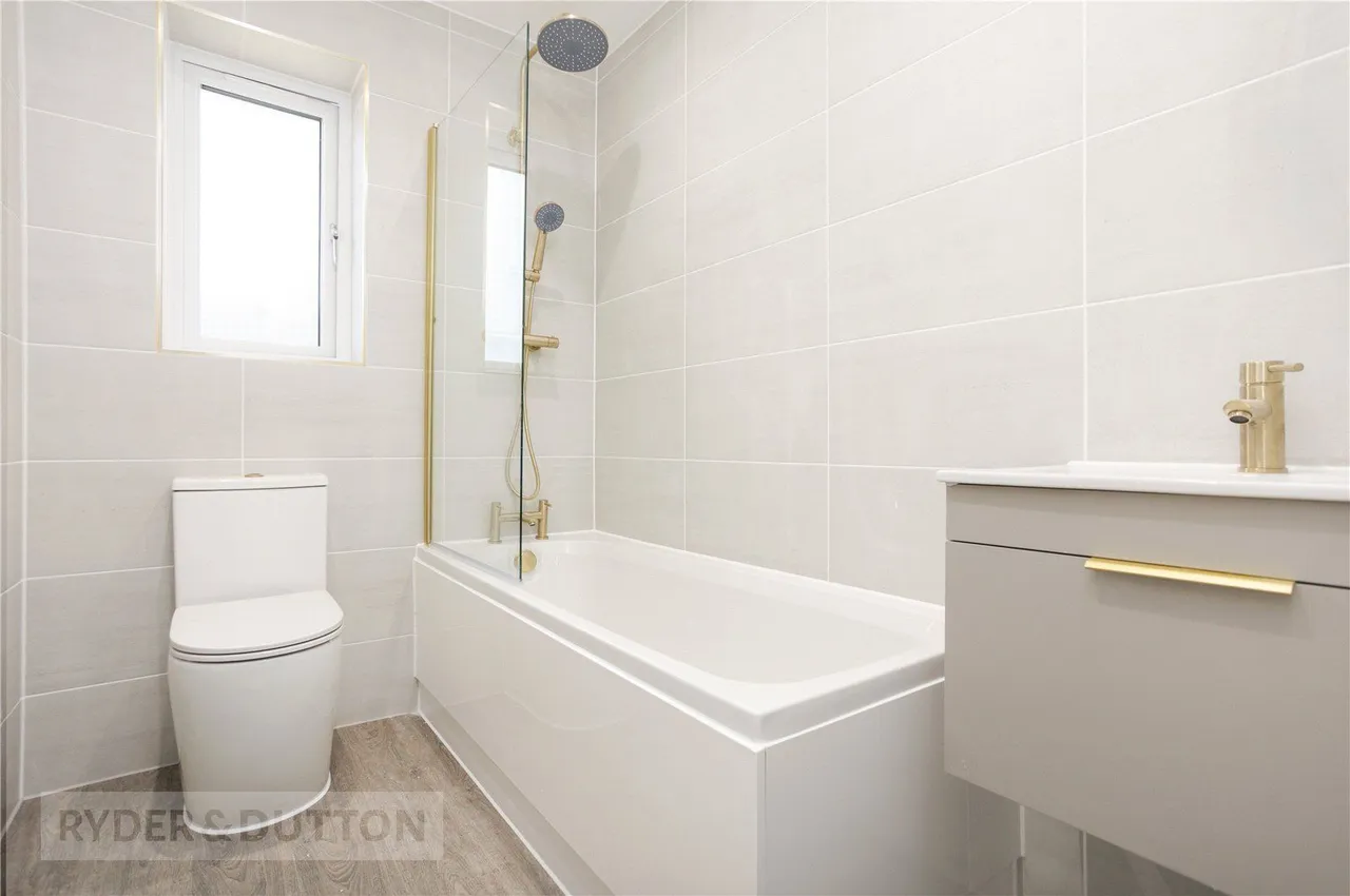 Stockport Road, Mossley, OL5, photo 17