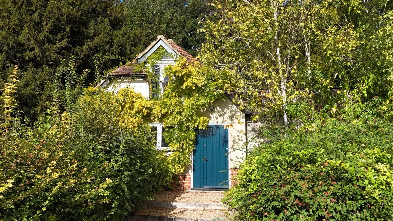 High Street, Wherwell, SP11, photo 13