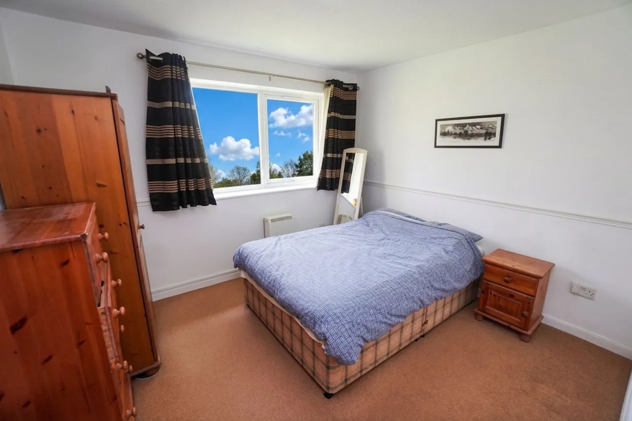 Eaton Avenue, High Wycombe, HP12, photo 4