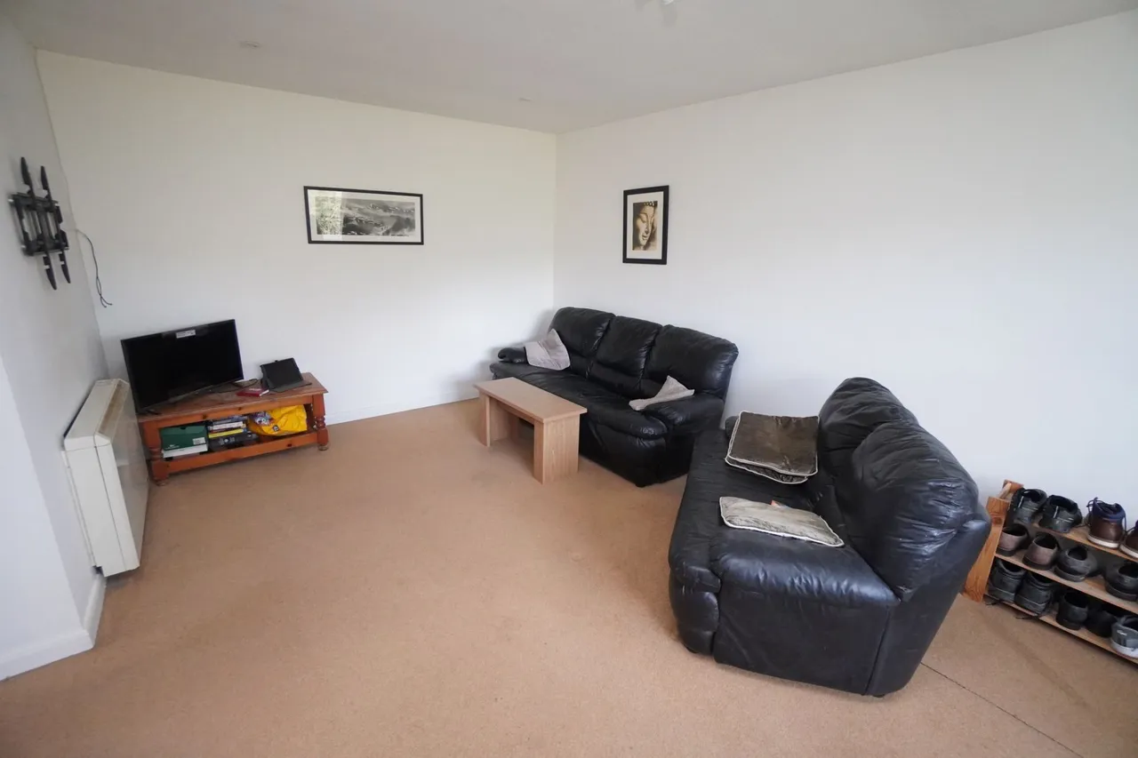 Eaton Avenue, High Wycombe, HP12, photo 3