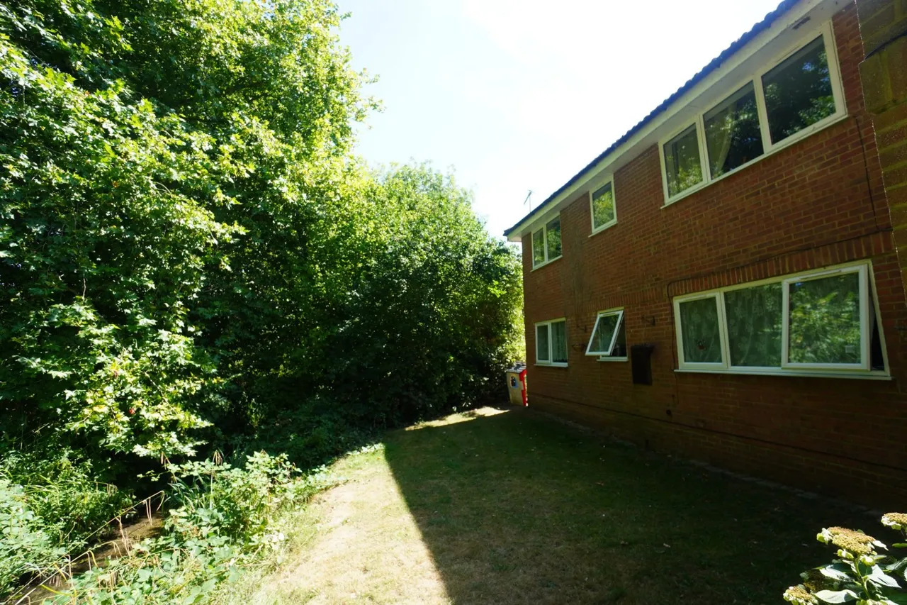 Eaton Avenue, High Wycombe, HP12, photo 10