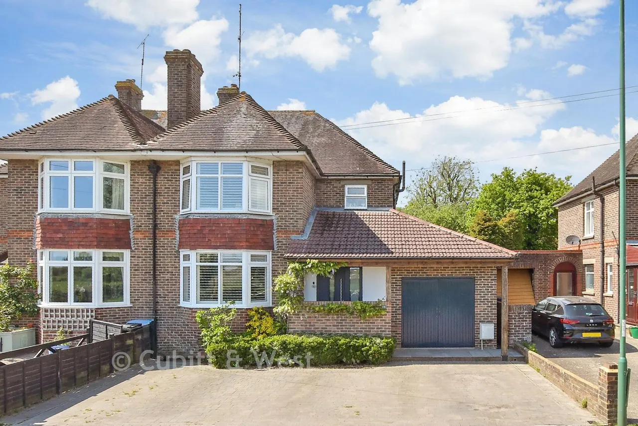 4 bed house for sale, Ford Road, Arundel, BN18