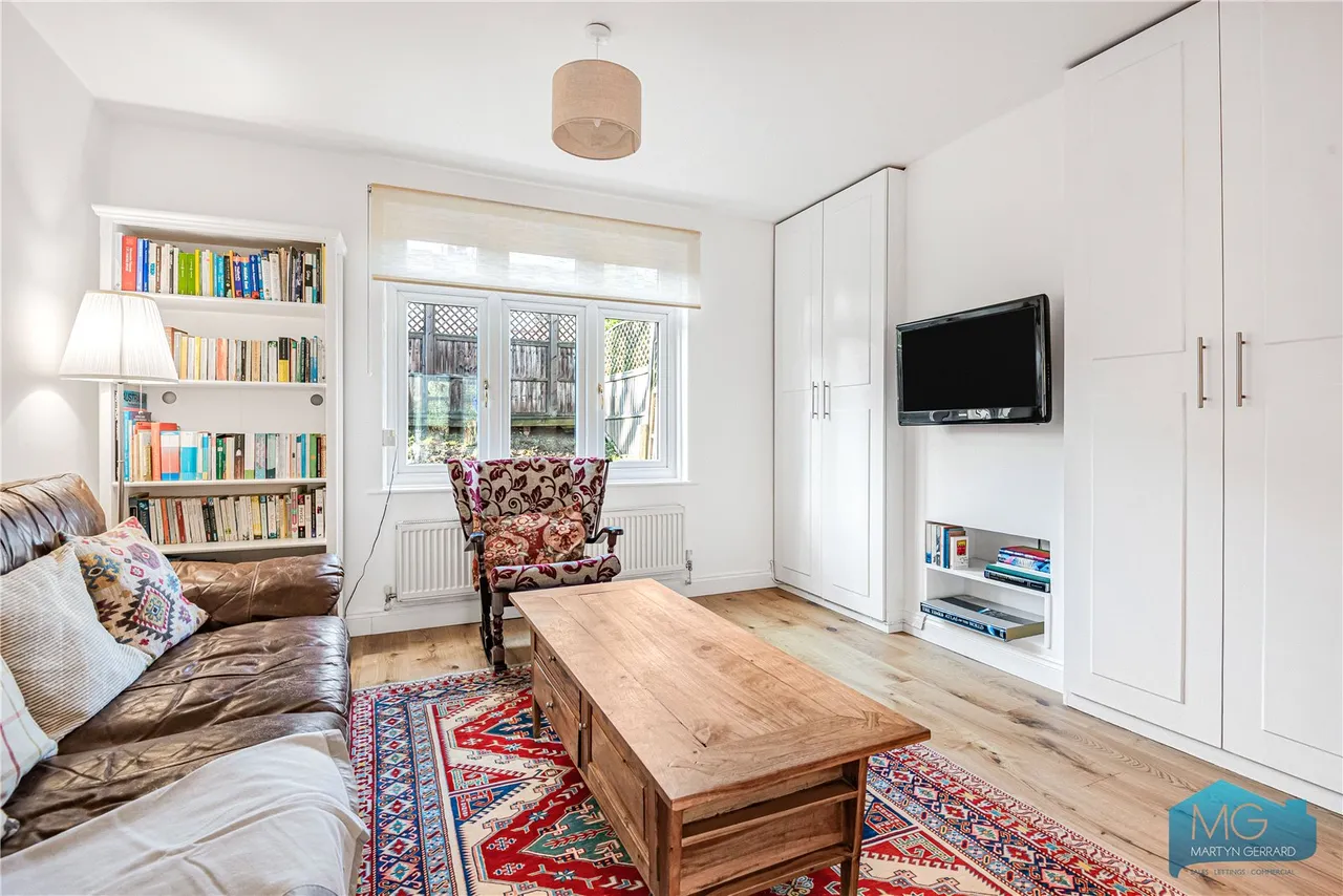 Coppetts Road, London, N10, photo 3
