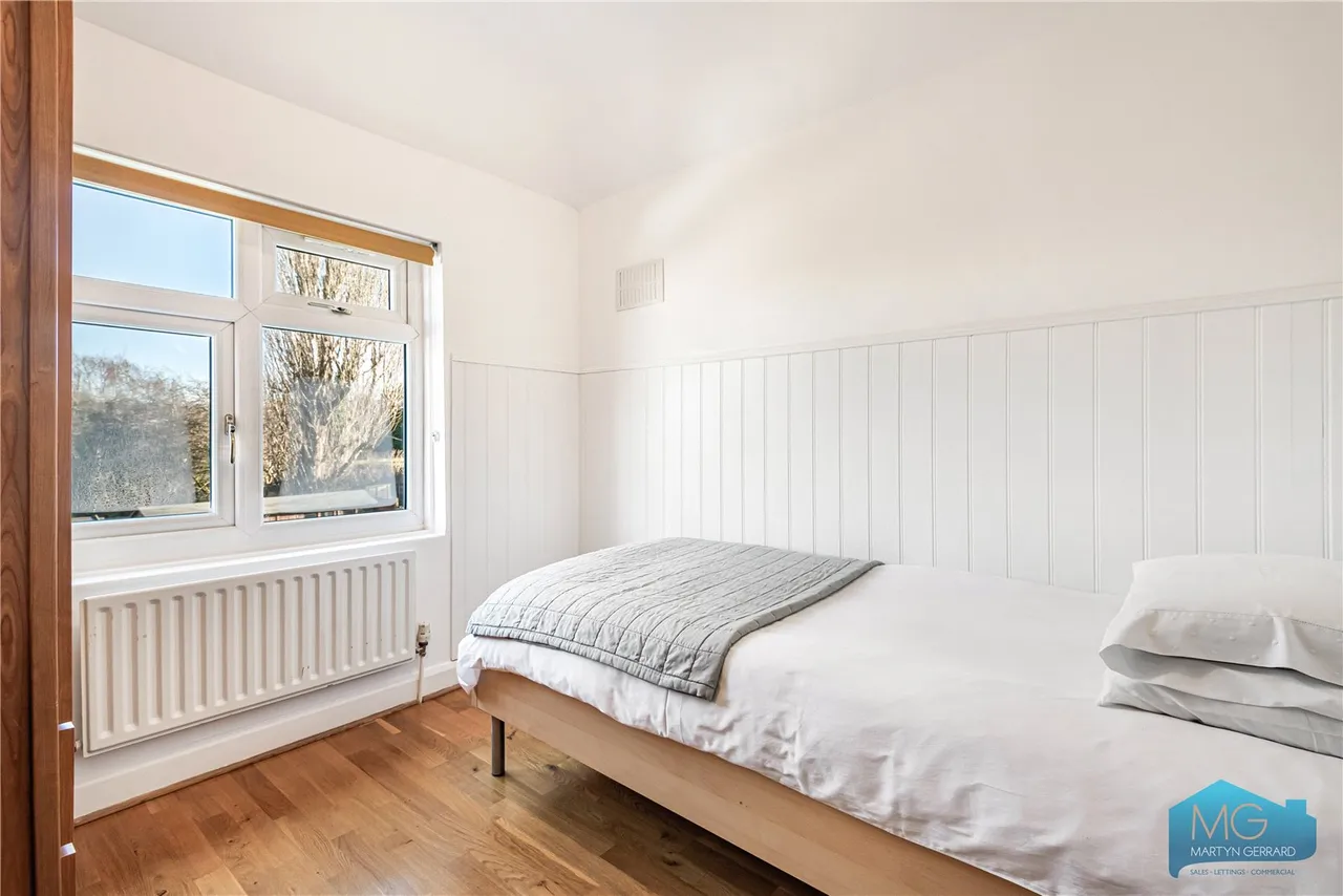 Coppetts Road, London, N10, photo 17