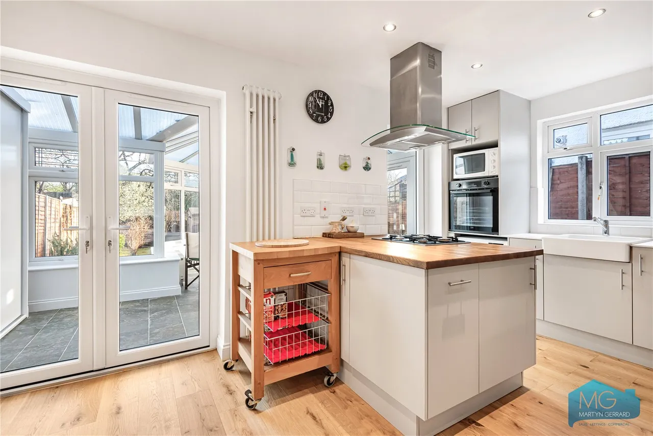 Coppetts Road, London, N10, photo 7