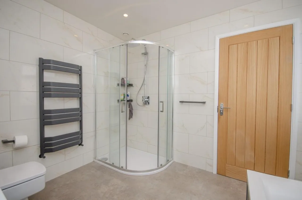 Sandringham Avenue, Downend, BS16, photo 20