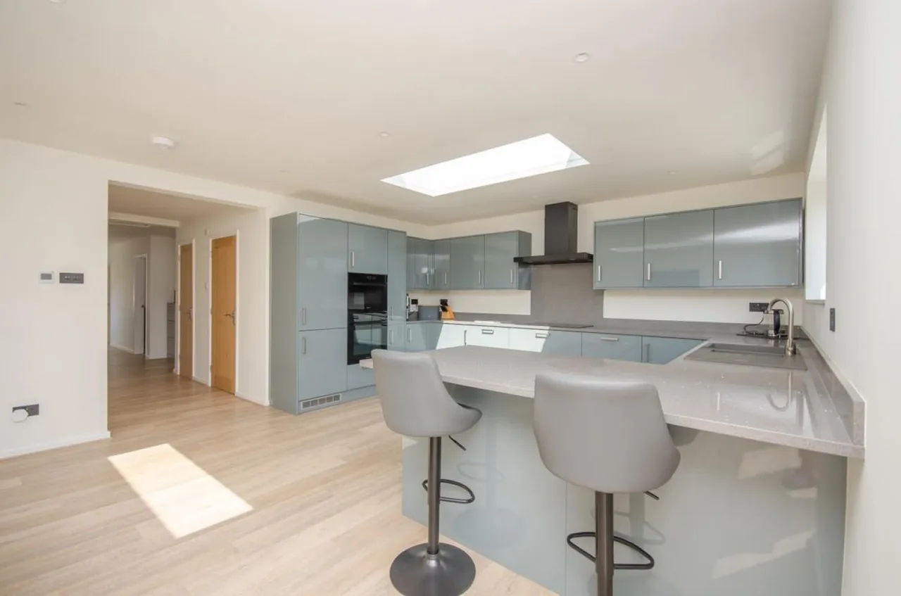 Sandringham Avenue, Downend, BS16, photo 11