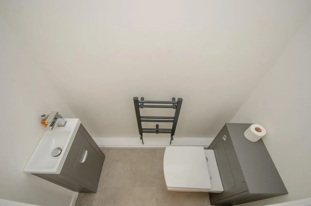 Sandringham Avenue, Downend, BS16, photo 14