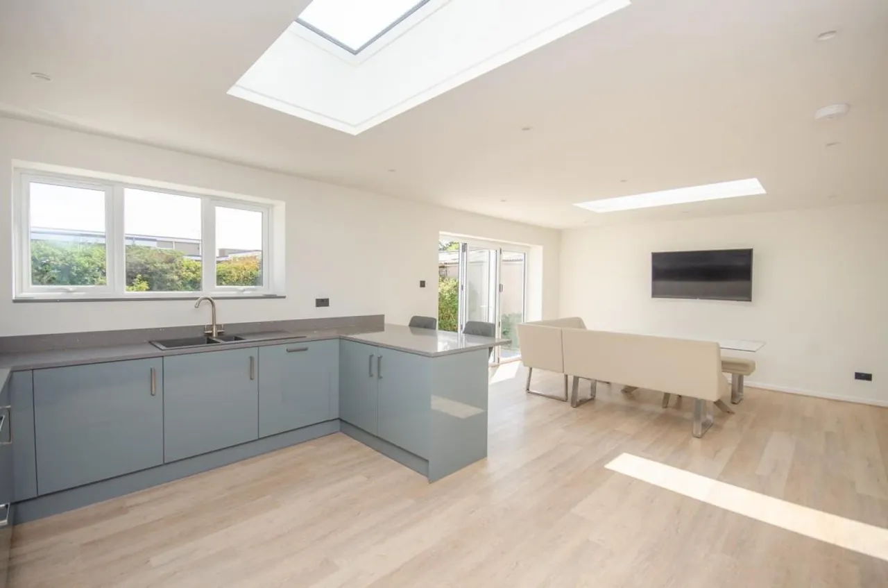 Sandringham Avenue, Downend, BS16, photo 3