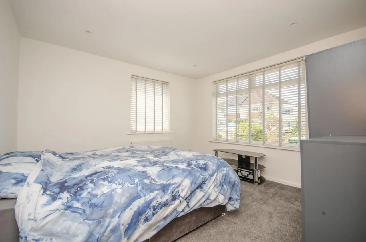 Sandringham Avenue, Downend, BS16, photo 17