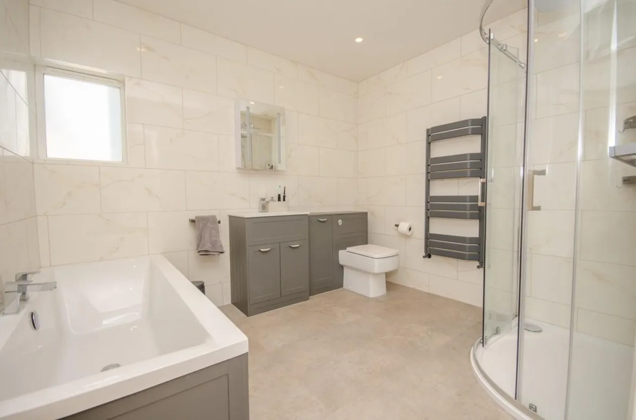 Sandringham Avenue, Downend, BS16, photo 19