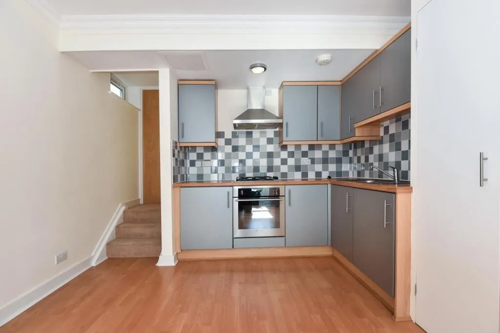 Totteridge Road, High Wycombe, HP13, photo 7